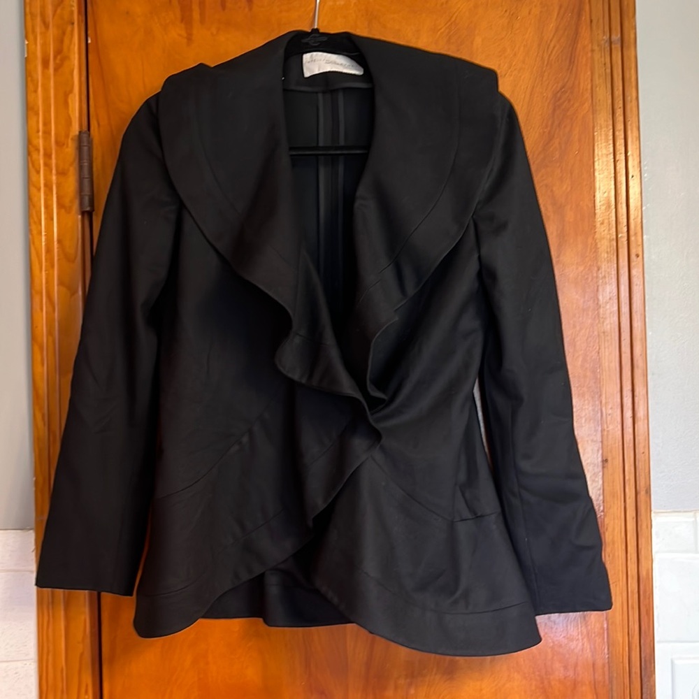 Black blazer with fun collar, good condition, Stella McCartney size 42